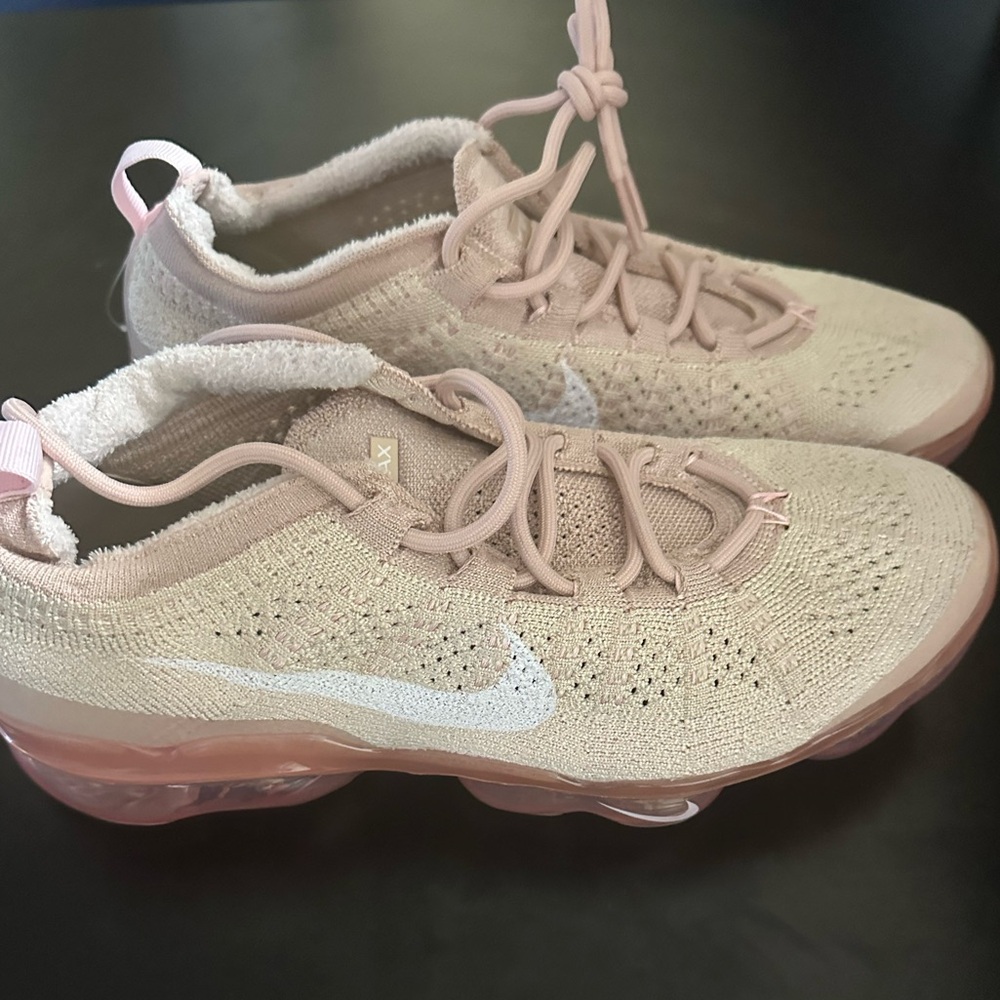 Nike Air Vapormax Pink and cream